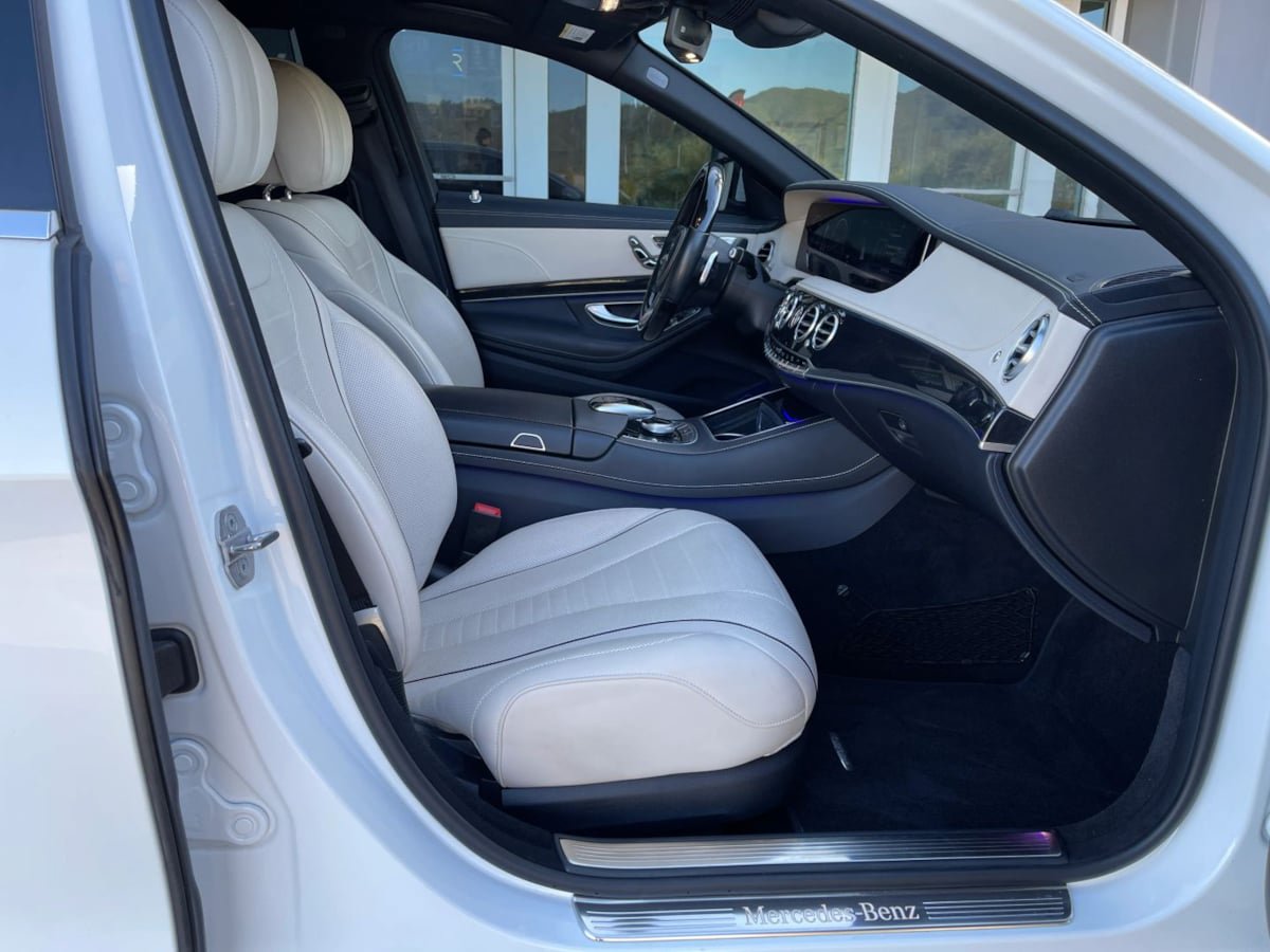 Used 2019 Mercedes-Benz S 560 Sedan image 30