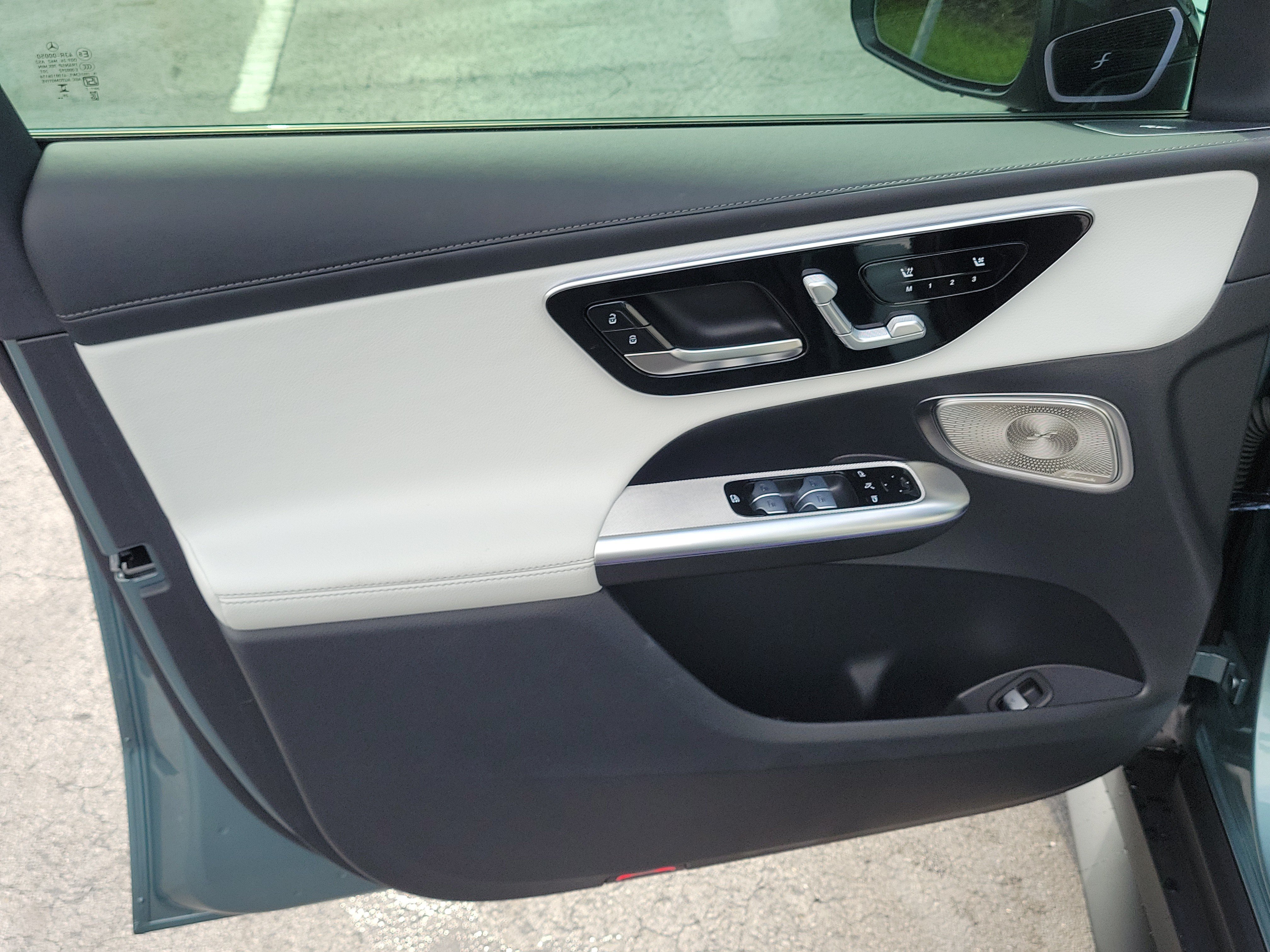 Used 2026 Mercedes-Benz GLC 300 image 16
