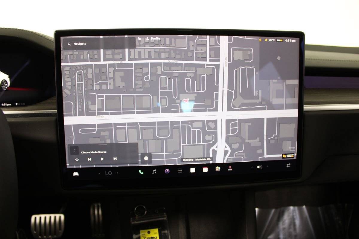 Used 2022 Tesla Model S AWD/4WD image 16