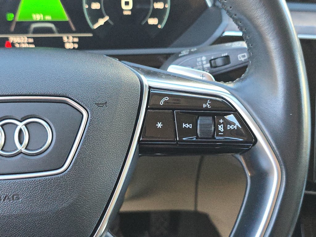 Used 2019 Audi e-tron Prestige w/ Prestige Package AWD/4WD image 24