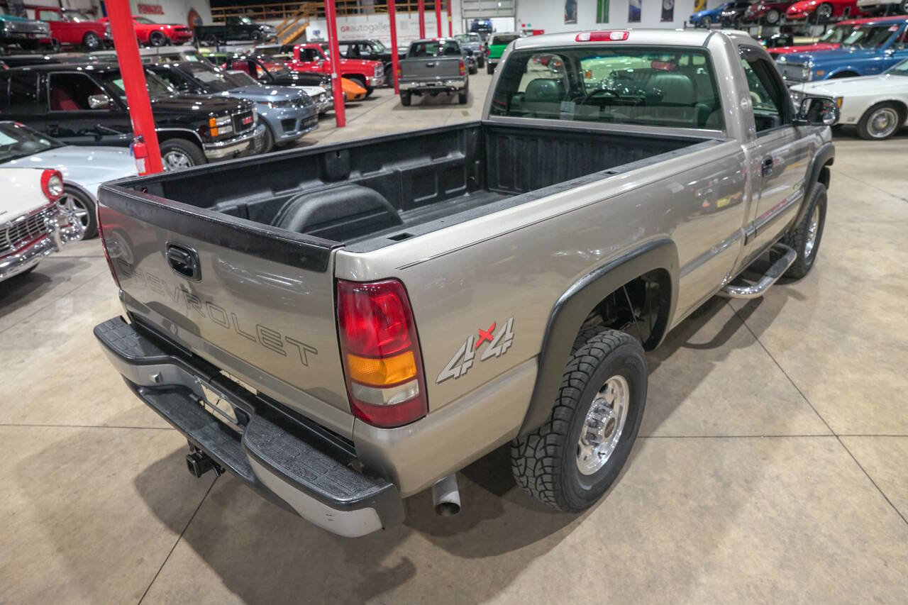 Used 2001 Chevrolet Silverado 2500 4x4 Regular Cab image 17