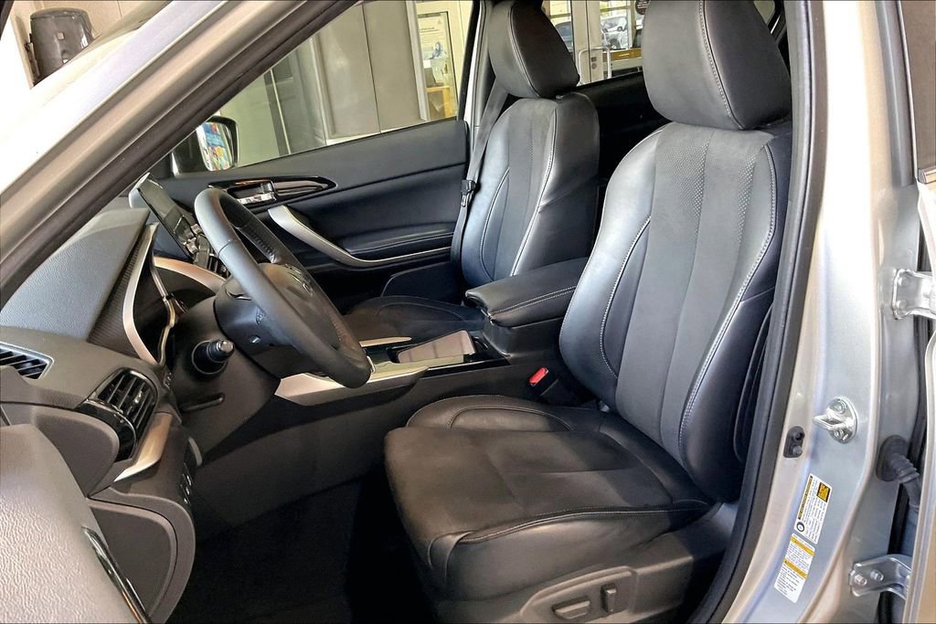 Used 2022 Mitsubishi Eclipse Cross SE image 3