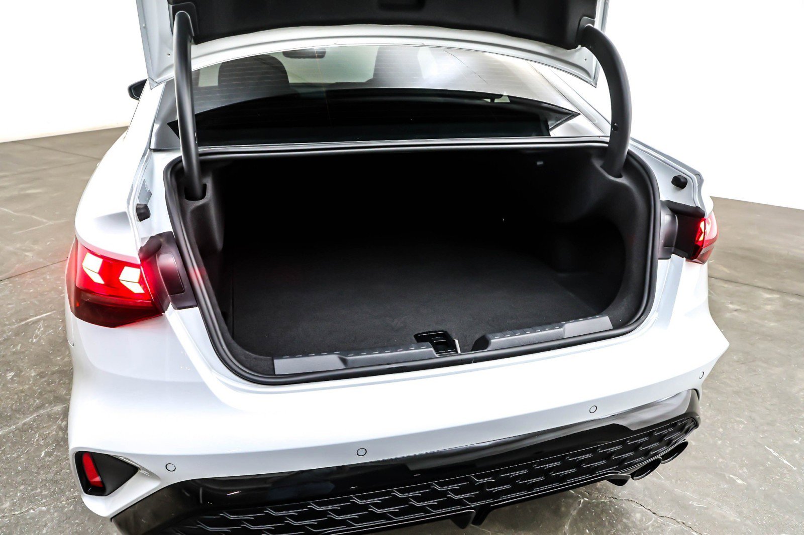 Used 2025 Audi S3 Premium Plus w/ Premium Plus Package image 23