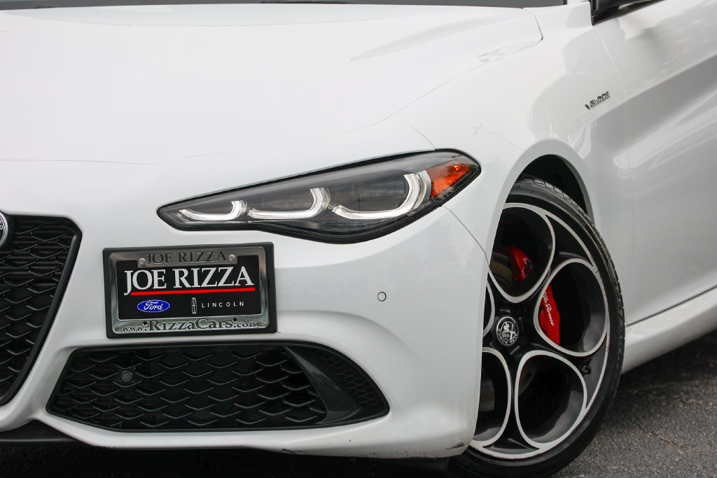 Used 2024 Alfa Romeo Giulia Veloce RWD image 23