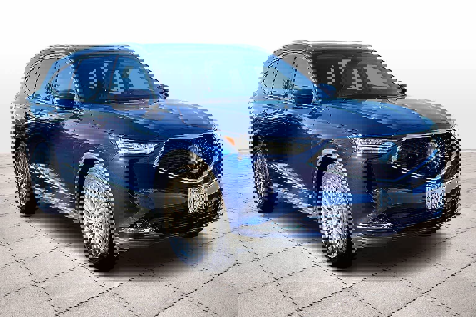 Used 2023 Acura MDX SH-AWD w/ Advance Package image 2