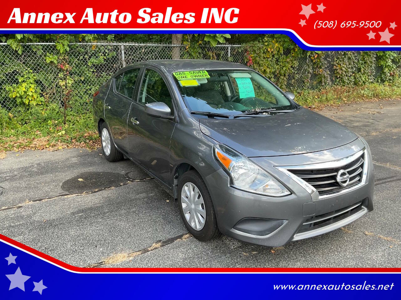 Used 2016 Nissan Versa SV FWD image 1