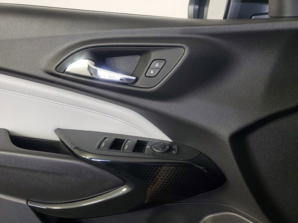 New 2026 Chevrolet Trax LT w/ Midnight Edition image 28