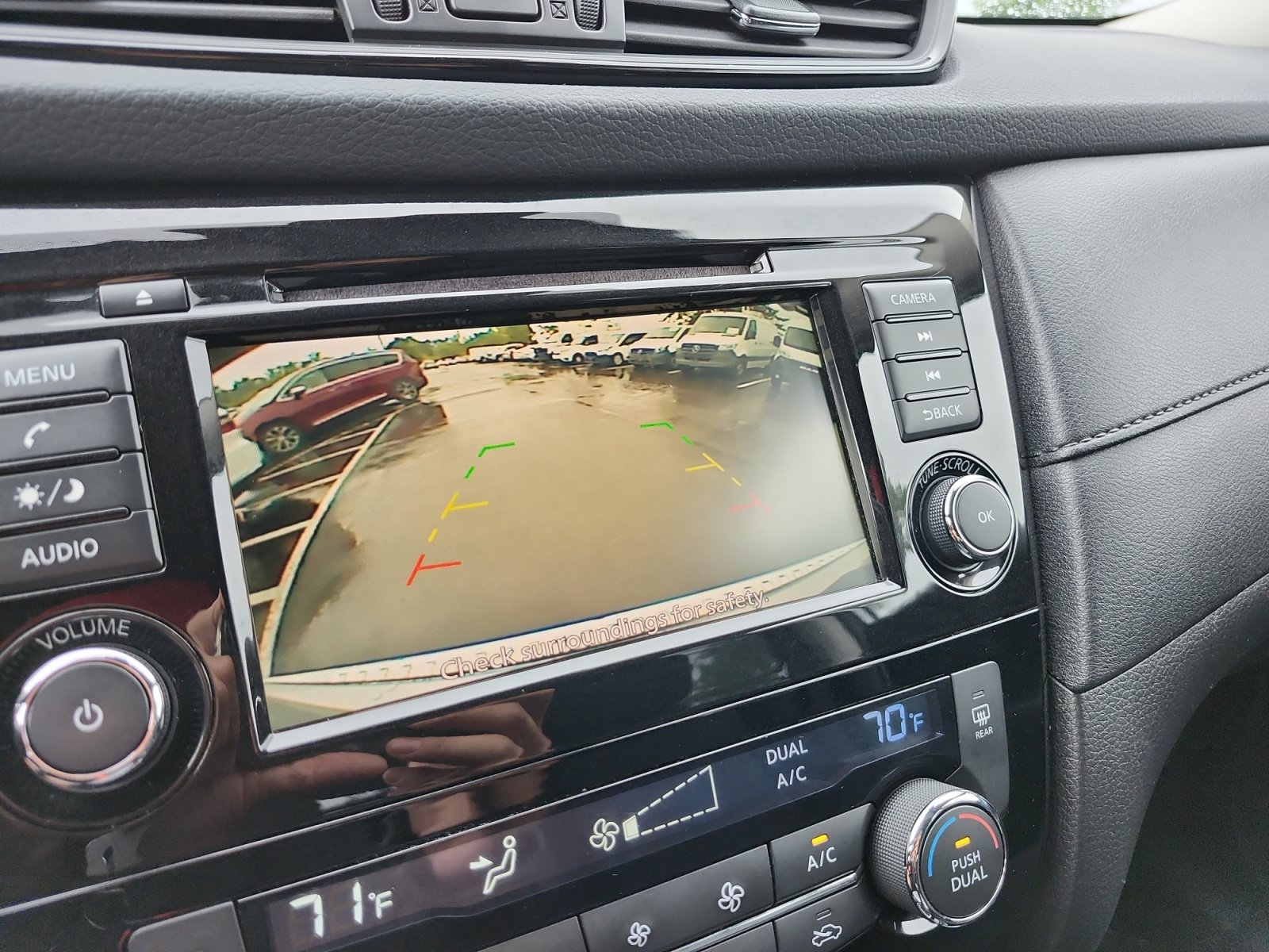 Used 2020 Nissan Rogue SV AWD/4WD image 17