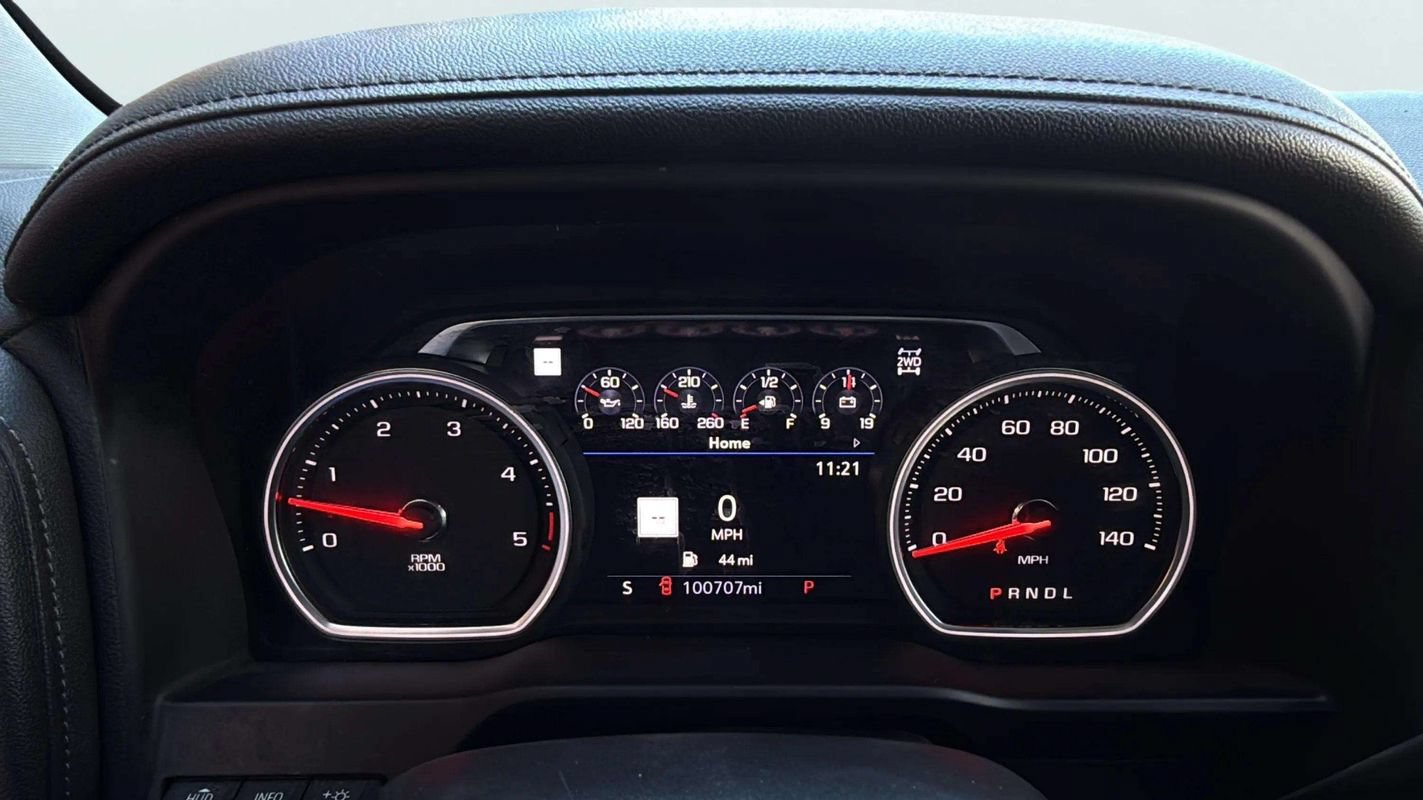Used 2022 Chevrolet Silverado 2500 LTZ w/ LTZ Plus Package AWD/4WD image 9