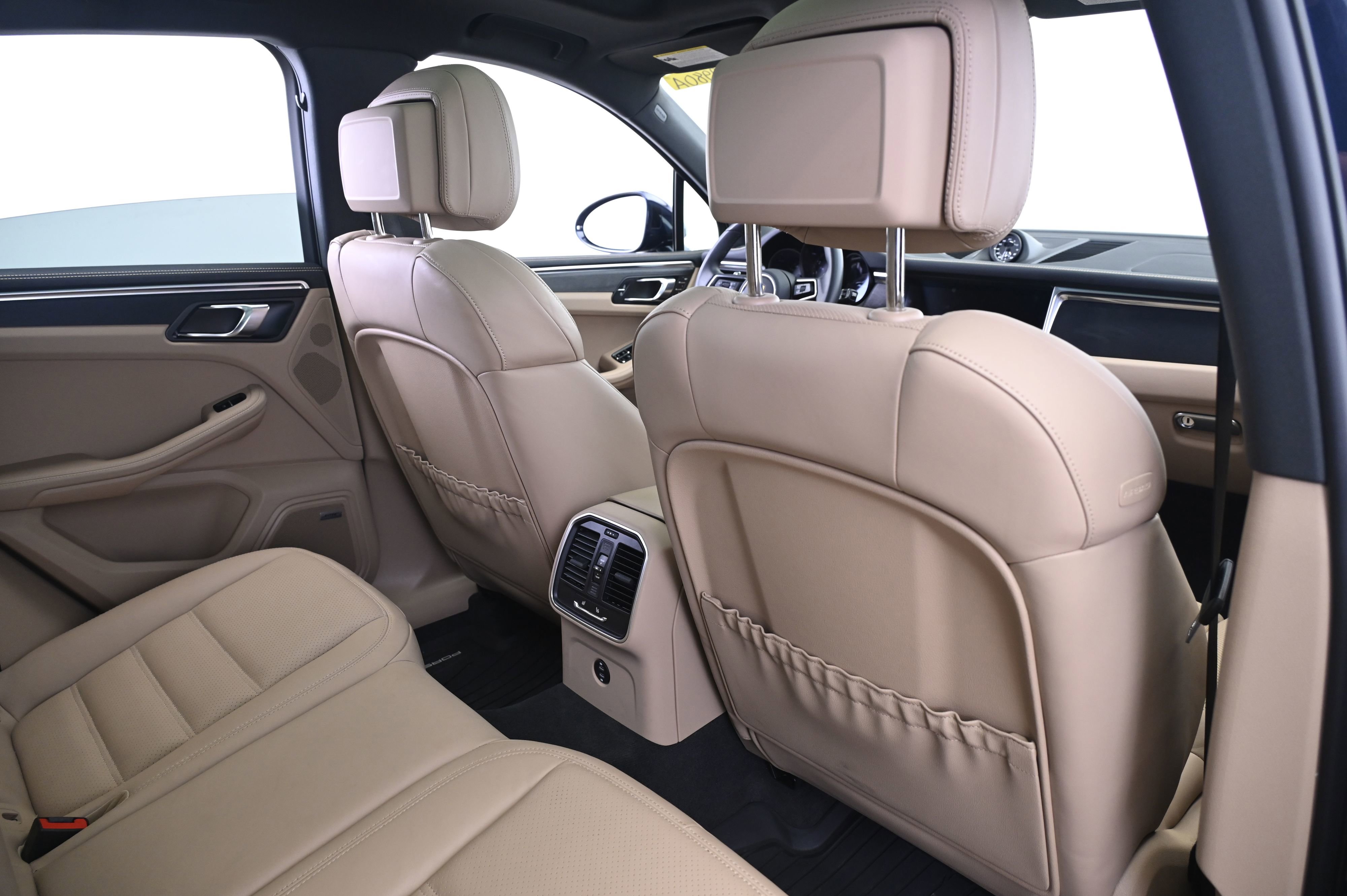 Certified 2022 Porsche Macan GTS image 17