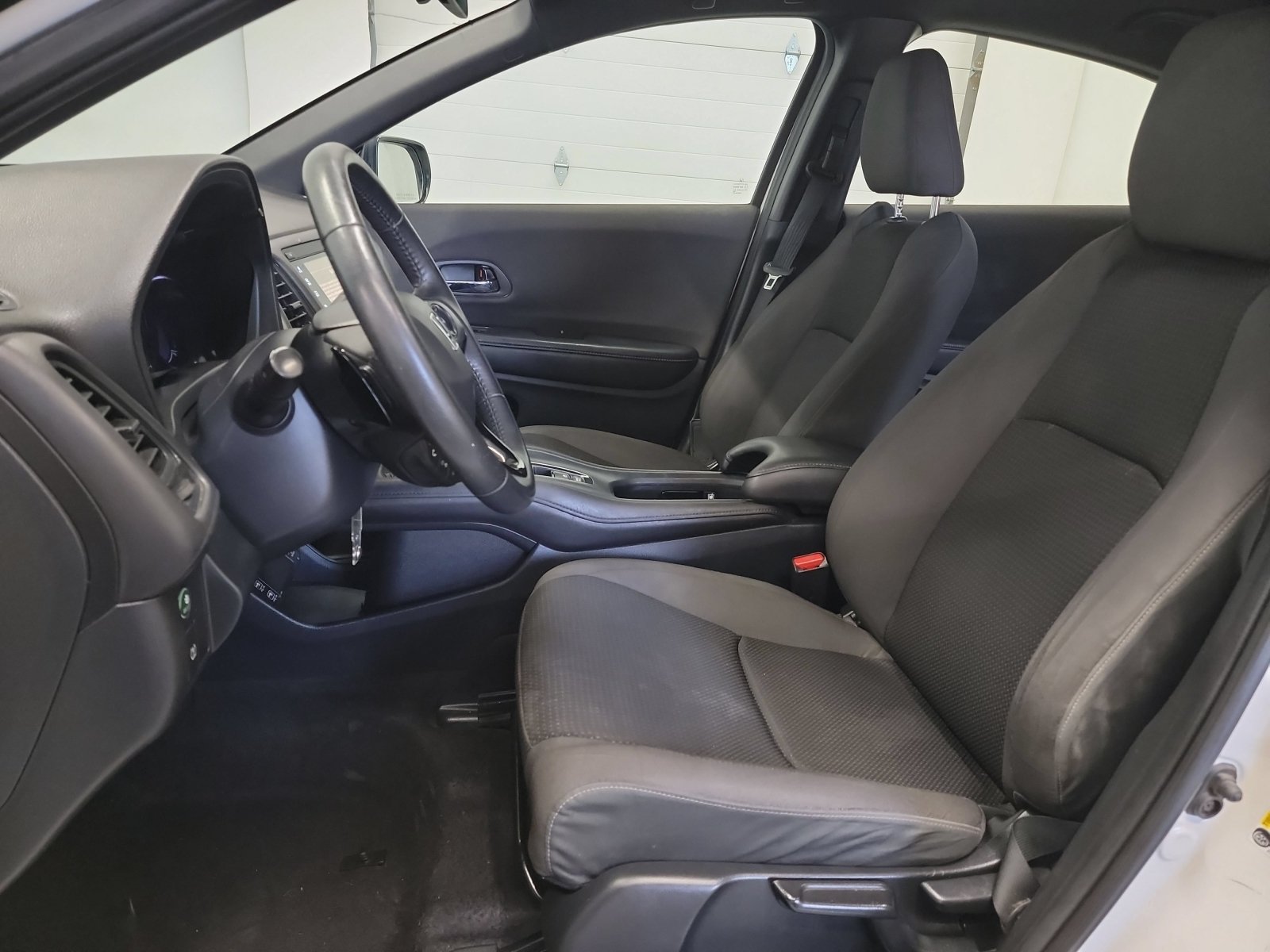 Used 2020 Honda HR-V Sport image 12