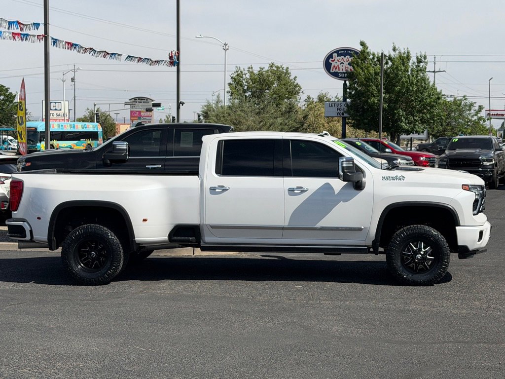 Used 2024 Chevrolet Silverado 3500 High Country w/ Technology Package AWD/4WD image 59