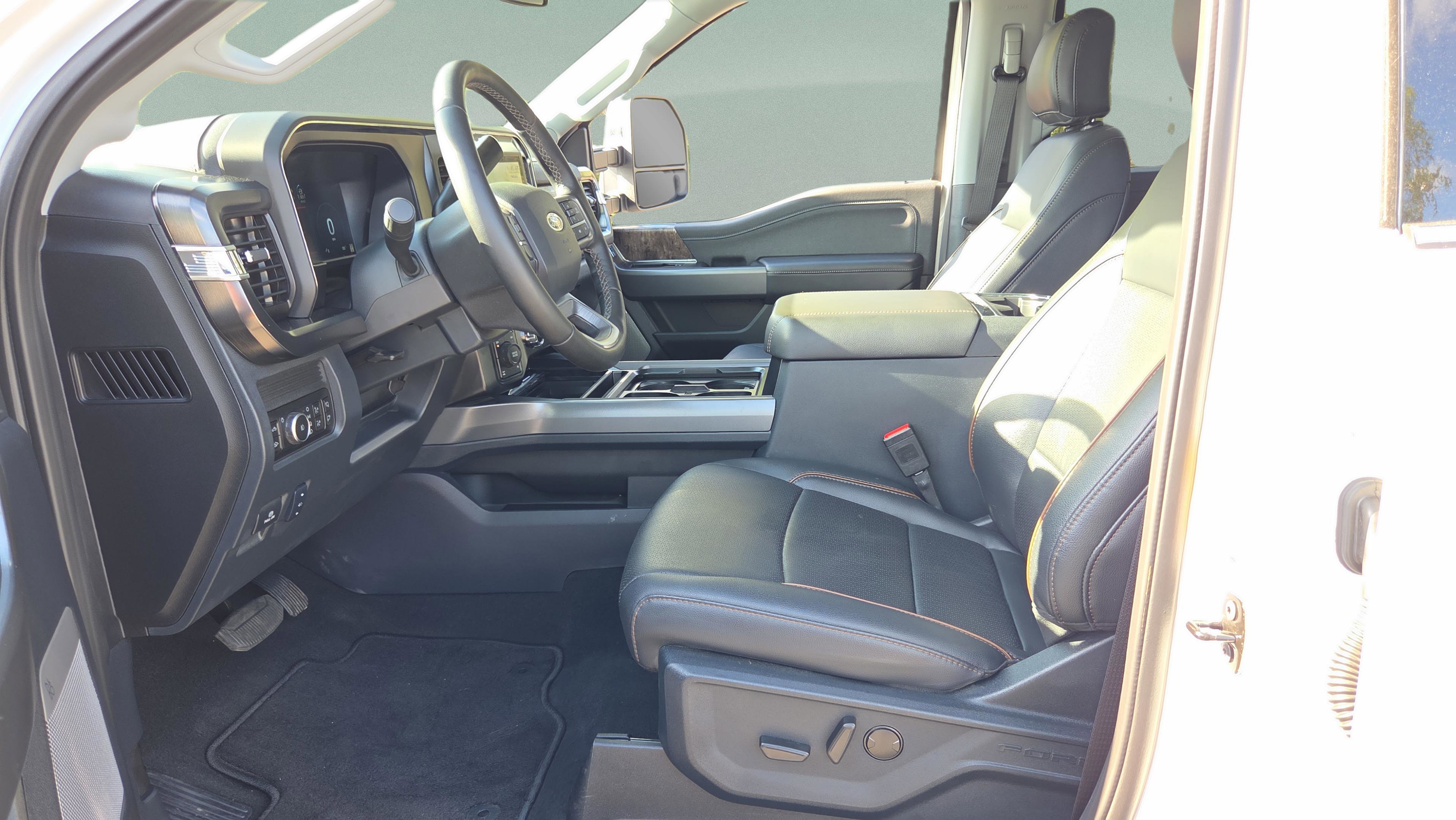 Used 2026 Ford F350 Lariat w/ Lariat Ultimate Package image 10