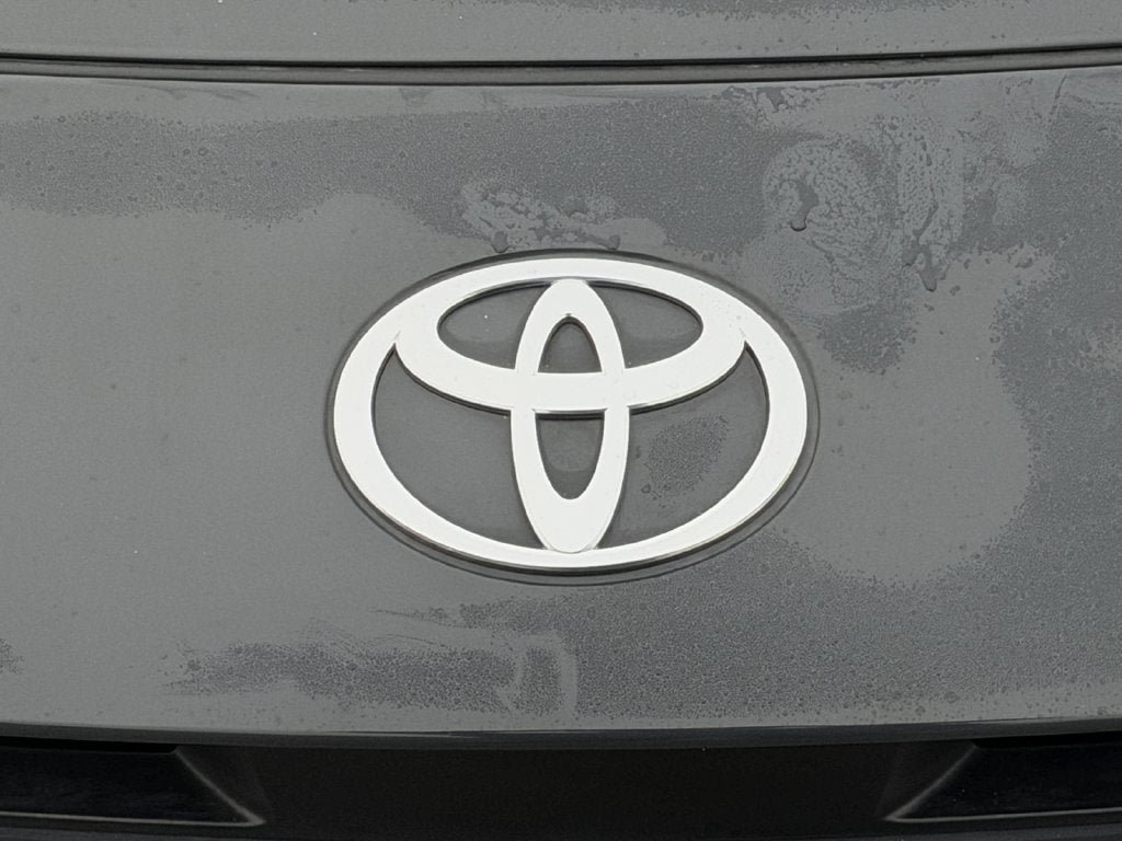 Used 2026 Toyota Camry SE FWD image 34
