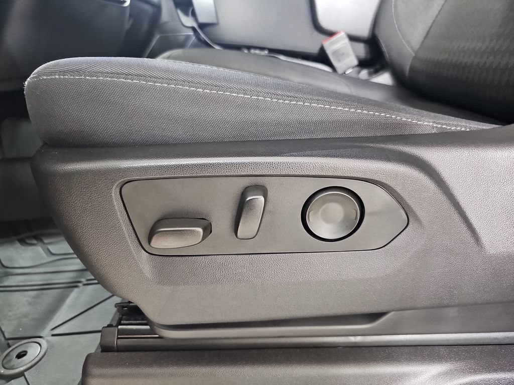 Certified 2024 Chevrolet Silverado 1500 LT AWD/4WD image 34
