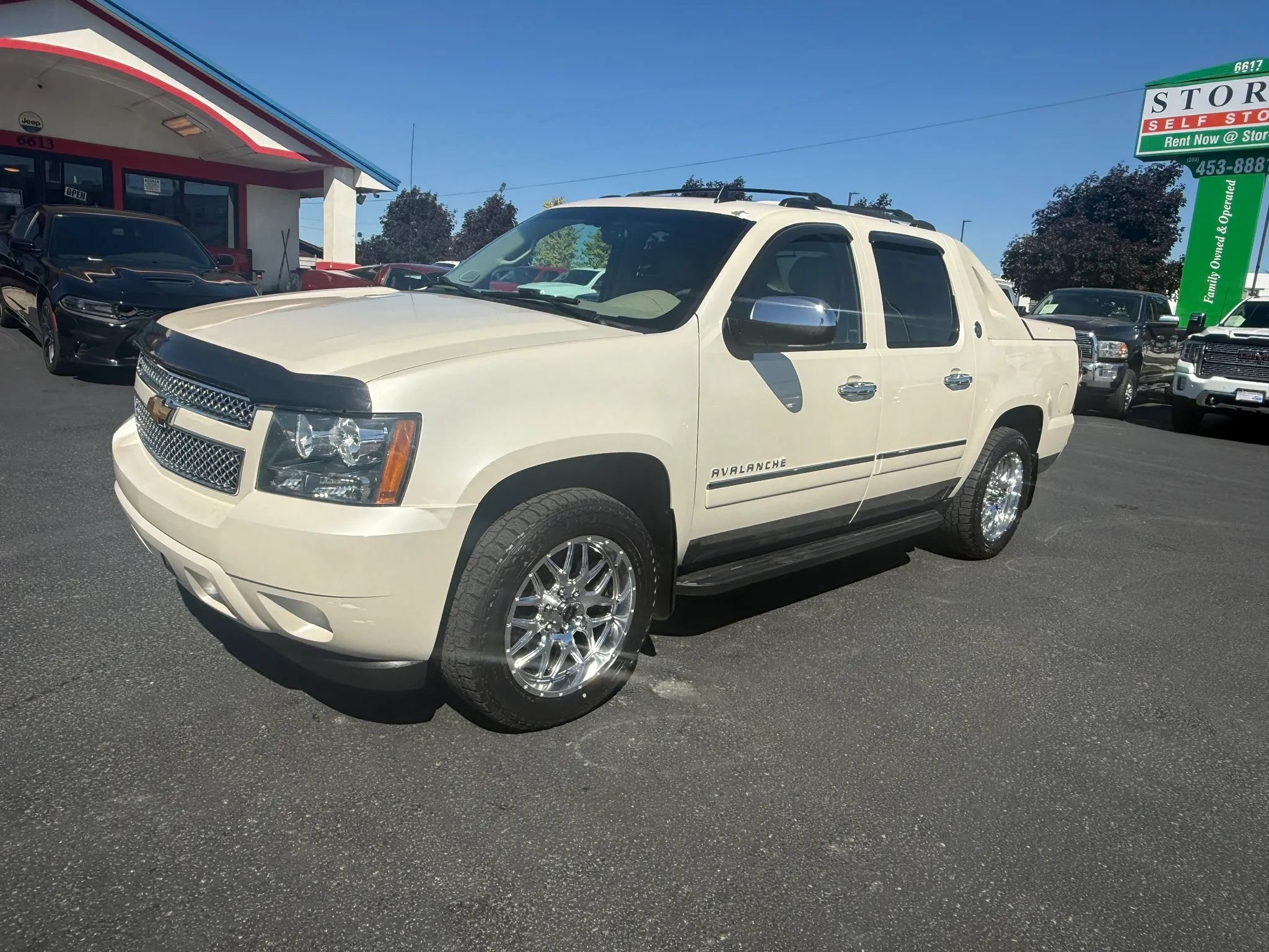Used 2013 Chevrolet Avalanche LTZ AWD/4WD image 1