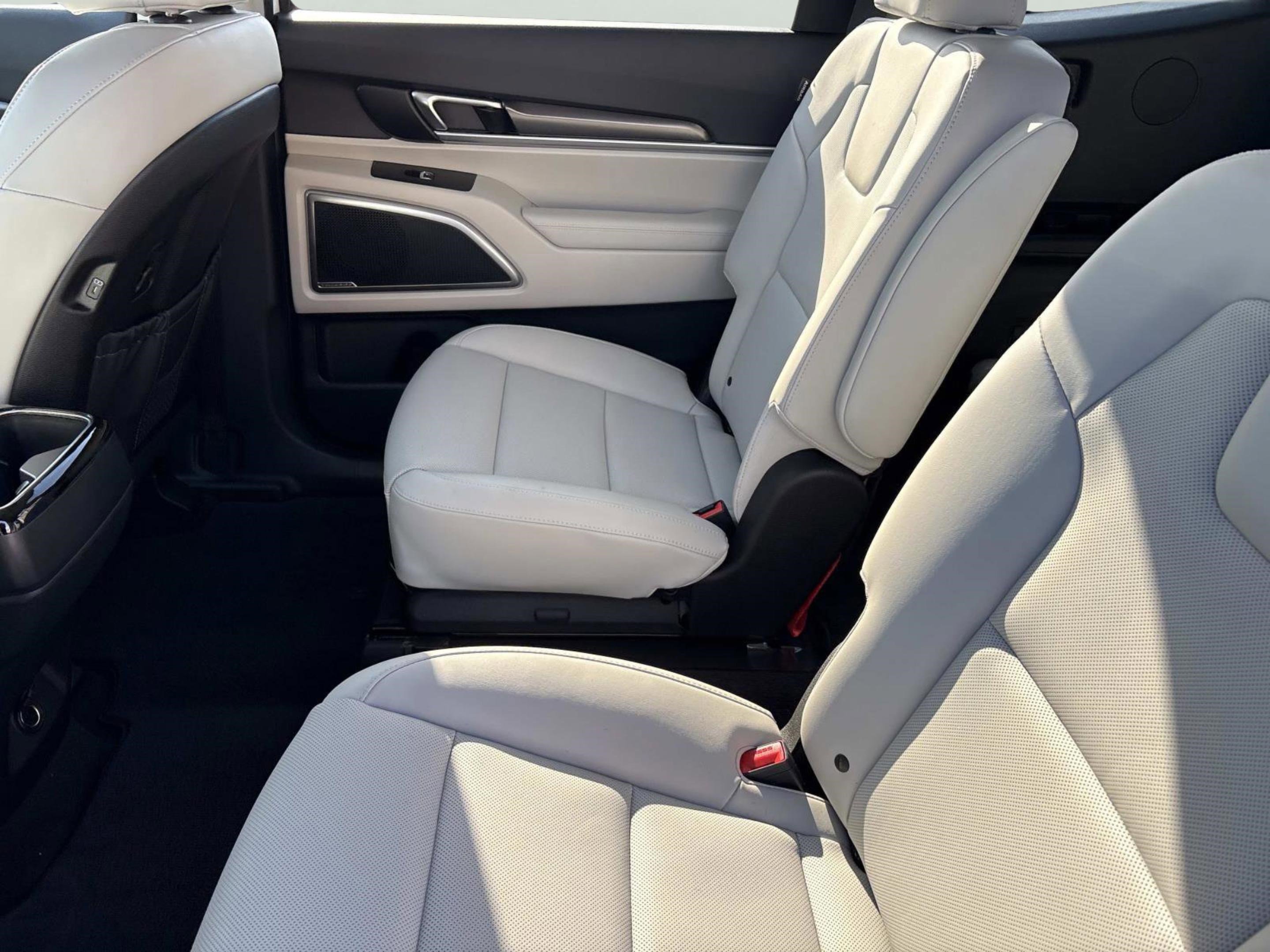 New 2025 Kia Telluride S image 14