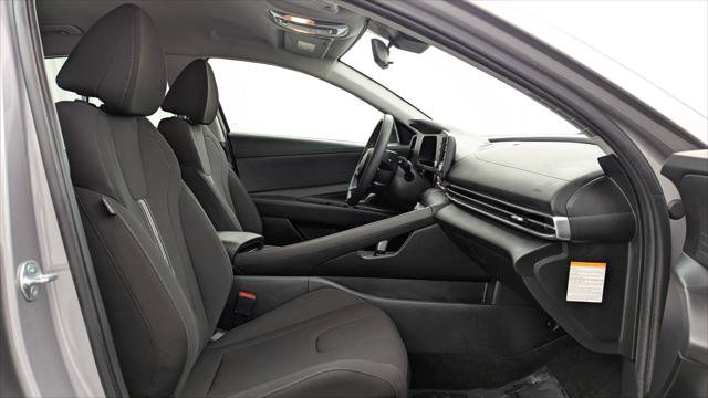 Used 2025 Hyundai Elantra Hybrid FWD image 21