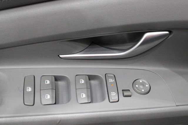 Used 2024 Hyundai Elantra SEL image 13