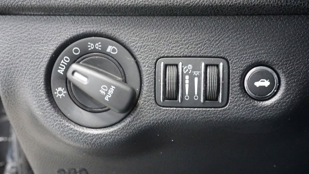 Used 2014 Dodge Charger R/T image 24