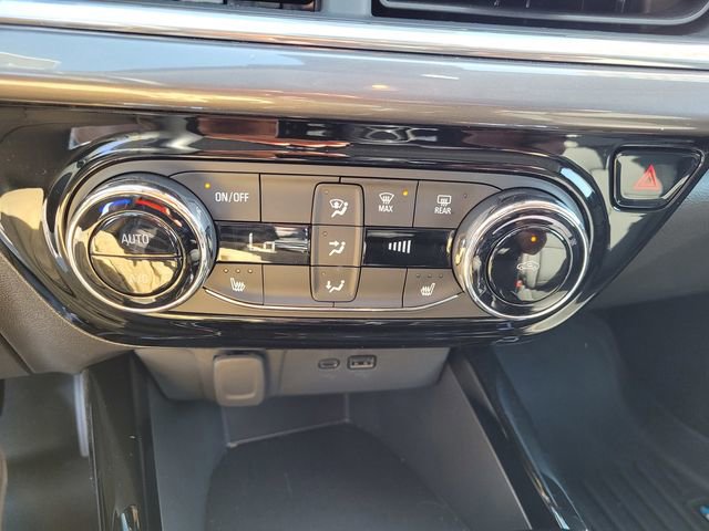 Used 2025 Chevrolet Trax ACTIV w/ Driver Confidence Package FWD image 20