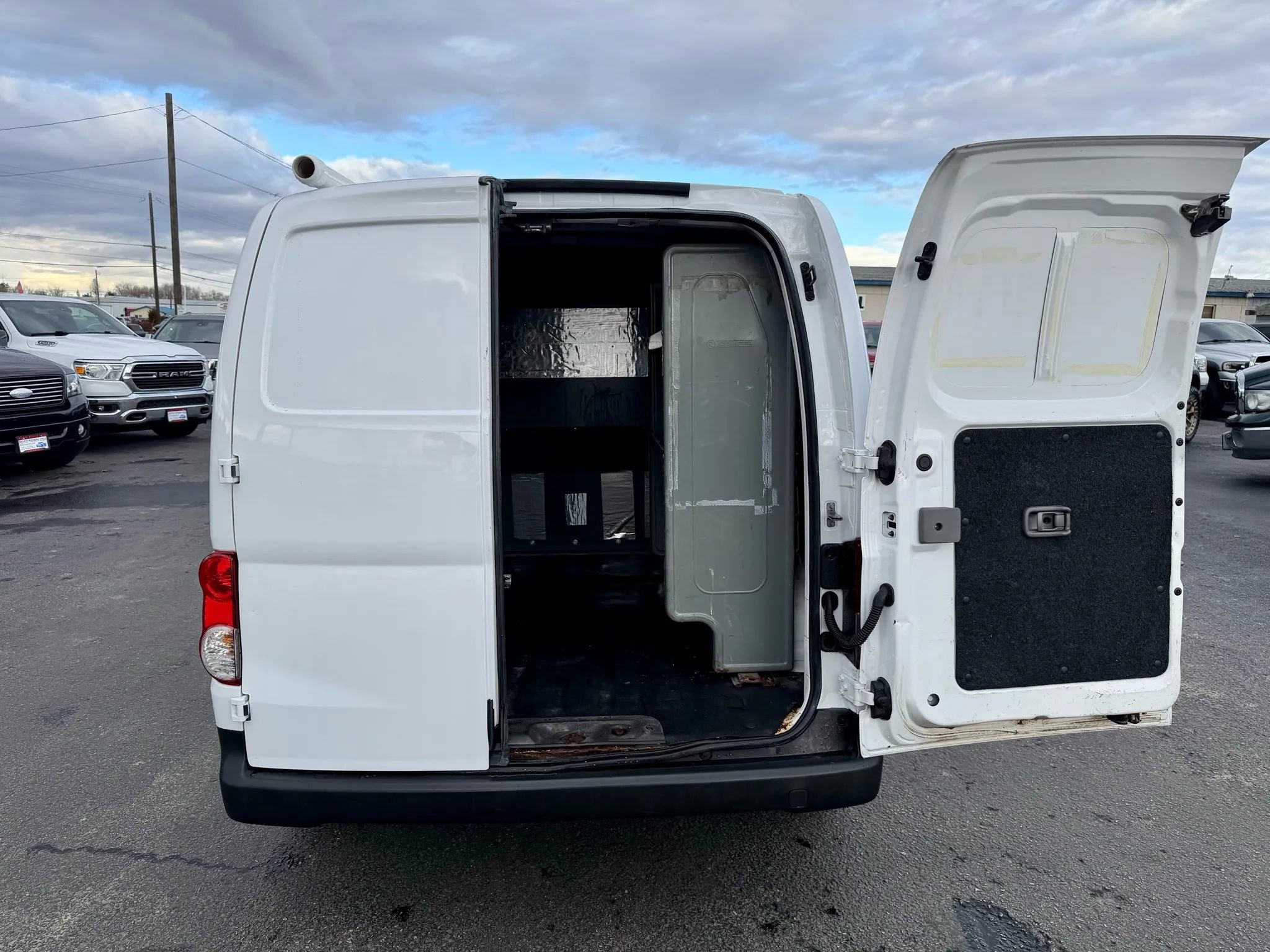 Used 2020 Nissan NV200 S FWD image 9