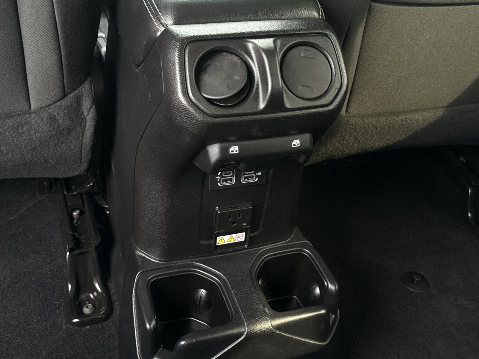 Used 2020 Jeep Wrangler Unlimited Sahara AWD/4WD image 24