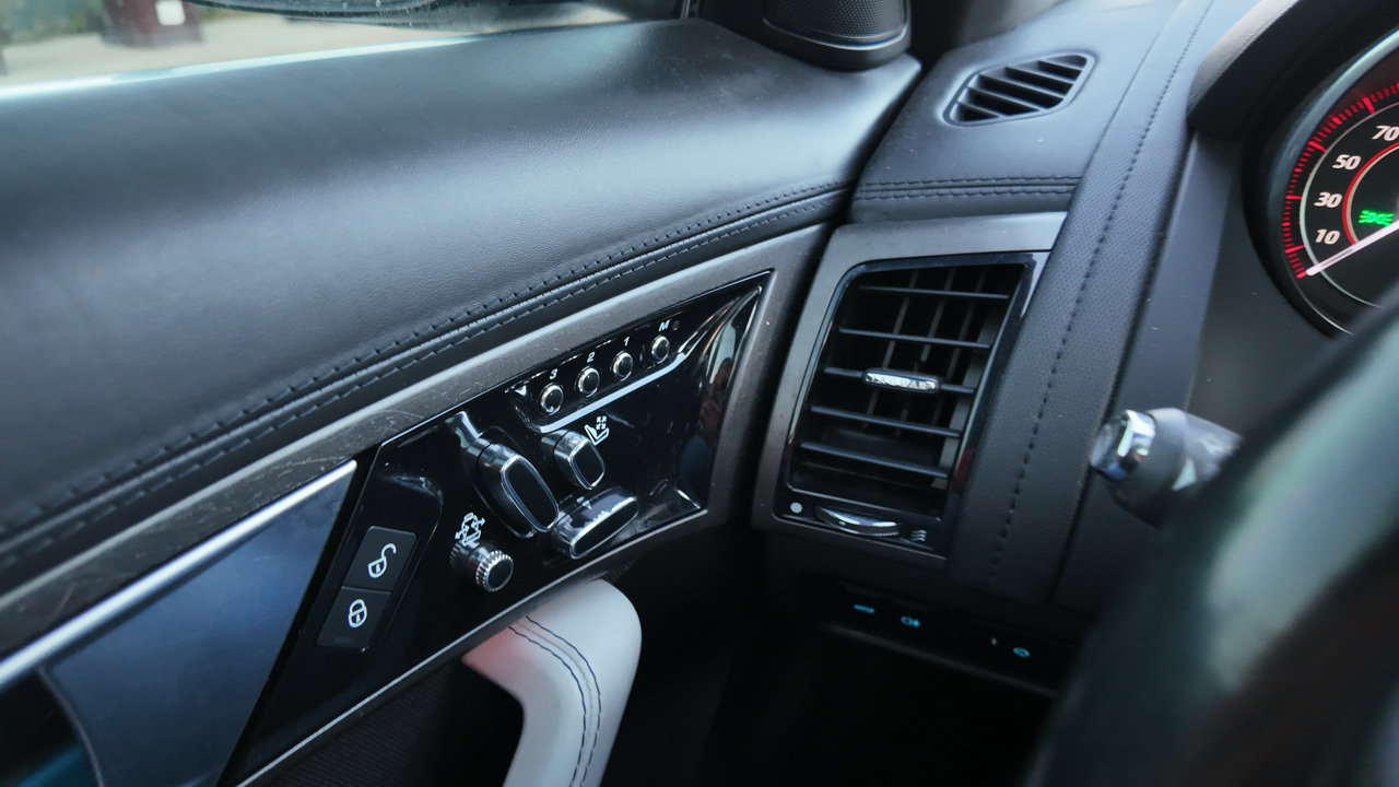 Used 2016 Jaguar F-TYPE S image 10