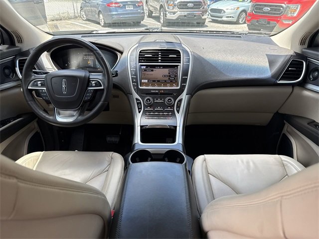 Used 2019 Lincoln Nautilus Select w/ Class II Trailer Tow Package image 17