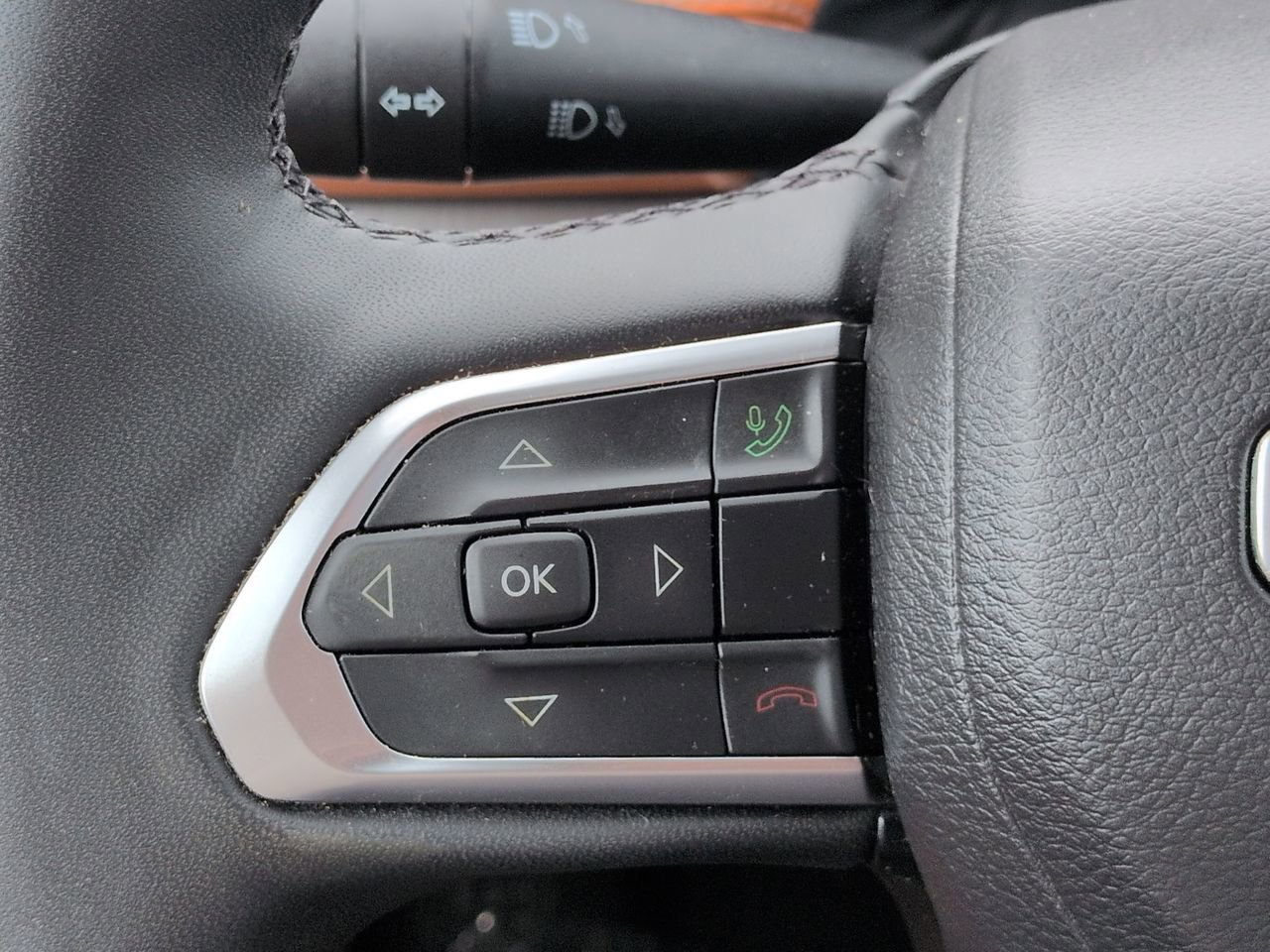 Used 2024 Jeep Compass Limited AWD/4WD image 24