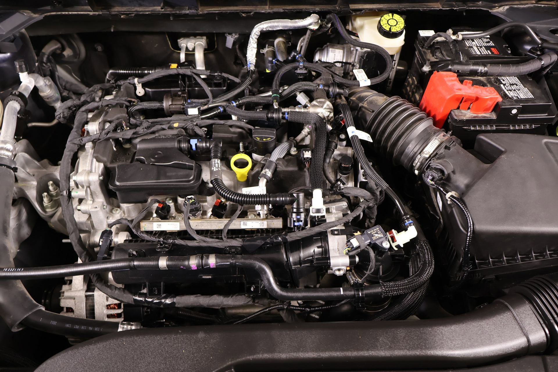 Used 2021 Ford Escape SE w/ SE Sport Appearance Package image 19