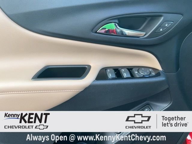 Used 2023 Chevrolet Equinox Premier image 24