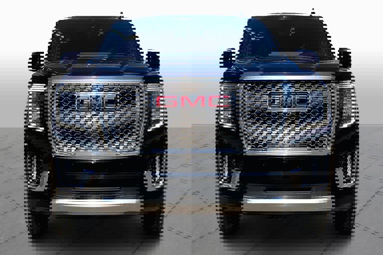 Used 2024 GMC Yukon Denali image 4