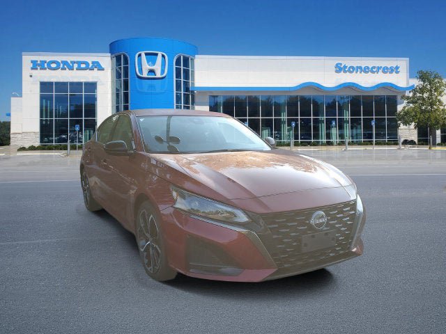 Used 2023 Nissan Altima 2.5 SR w/ SR Premium Package