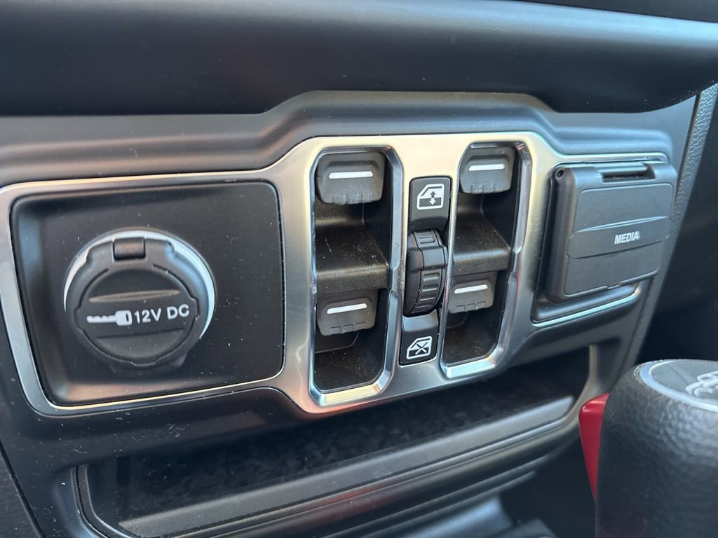 Used 2021 Jeep Gladiator Willys image 27