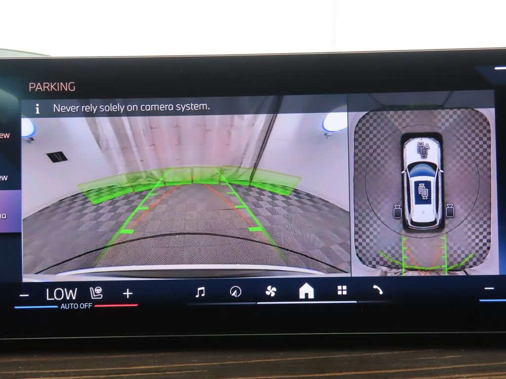 New 2026 BMW X5 xDrive40i w/ Climate Comfort Package image 15