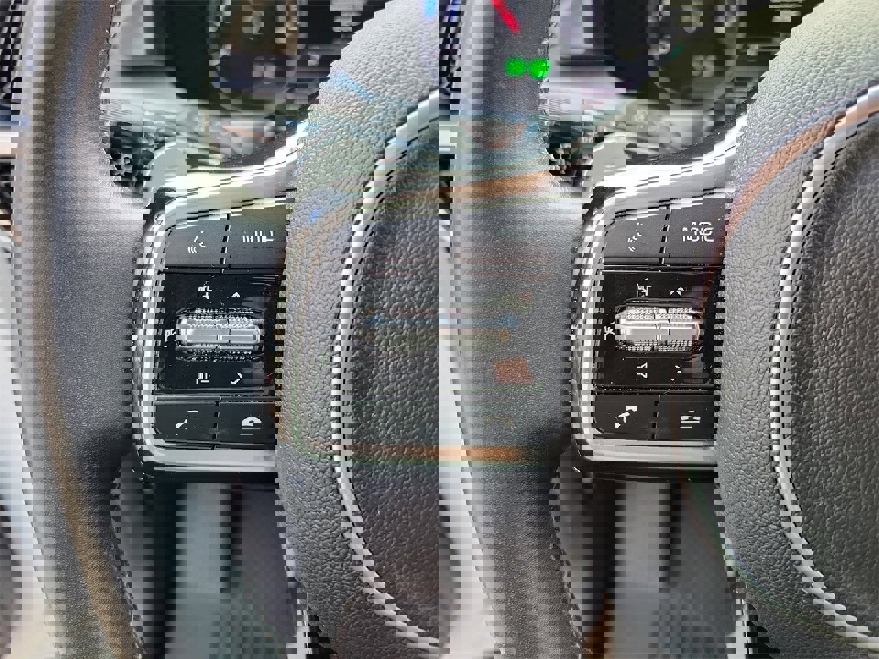 Used 2023 Kia Sorento EX image 20