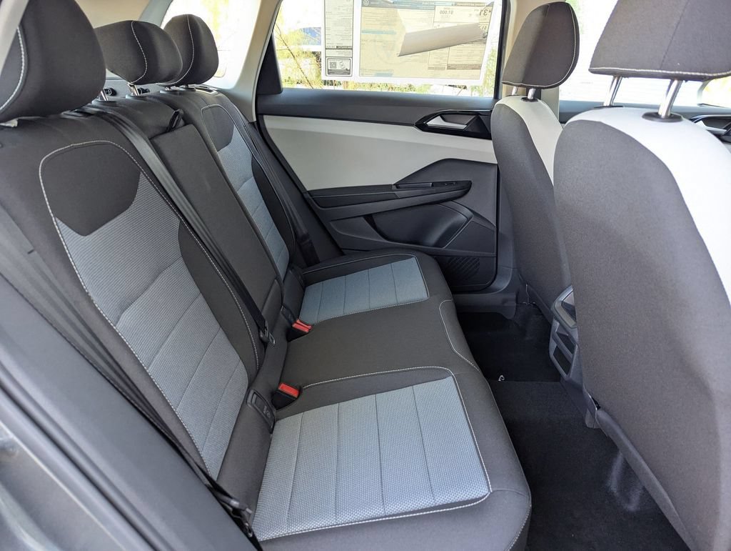 Certified 2025 Volkswagen Taos S FWD image 19
