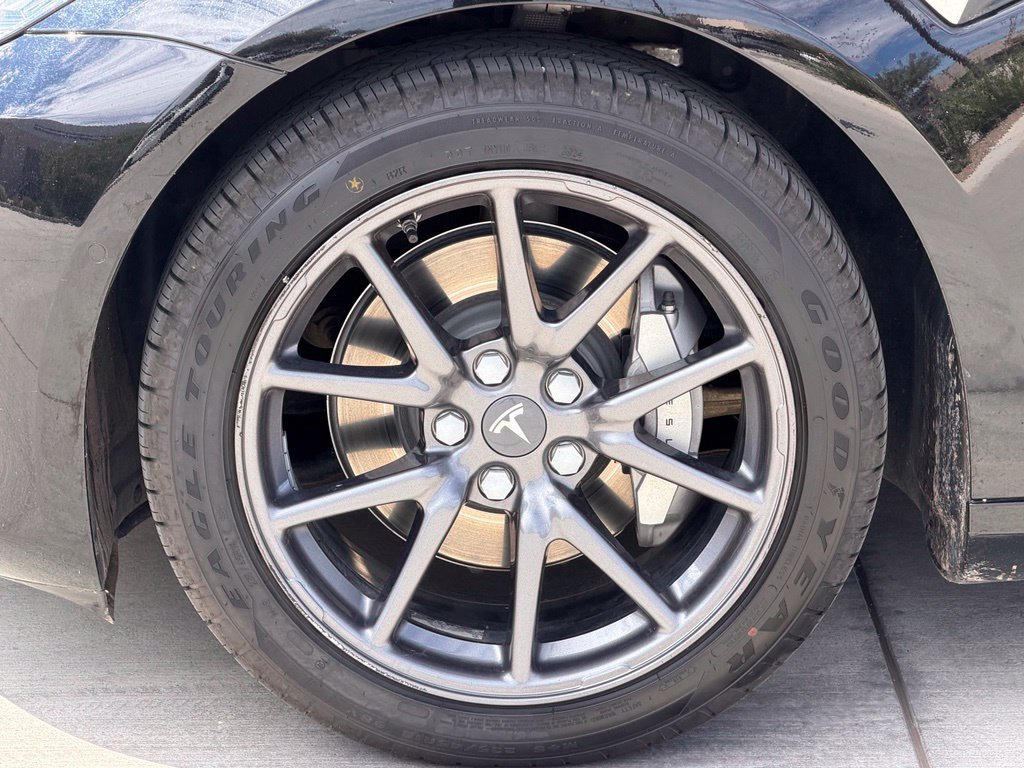 Used 2018 Tesla Model 3 Mid Range RWD image 11