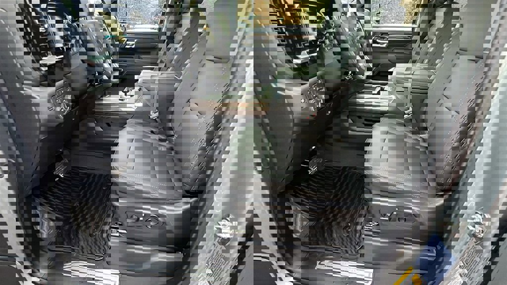 New 2026 Chevrolet Silverado 3500 LT w/ All Star Edition image 13