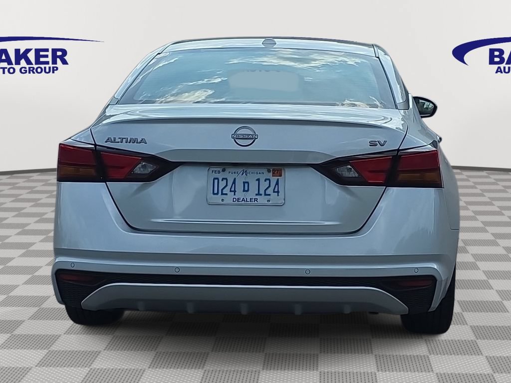 Used 2024 Nissan Altima 2.5 SV FWD image 6