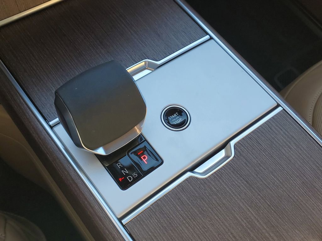 New 2026 Land Rover Range Rover SE image 23