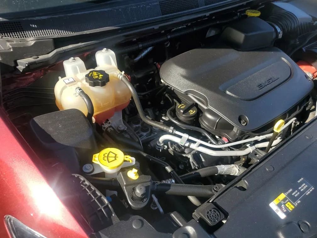 Used 2020 Chrysler Voyager L image 10