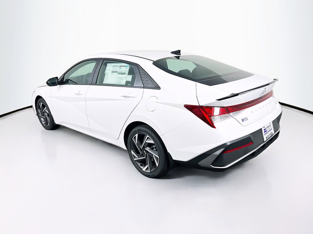 New 2025 Hyundai Elantra SEL image 23
