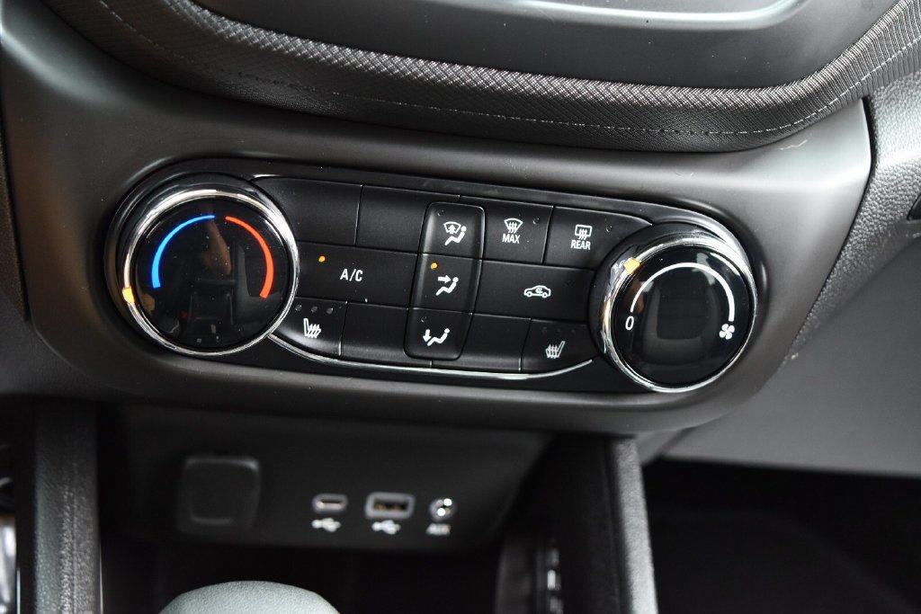 Used 2023 Chevrolet TrailBlazer LT FWD image 20