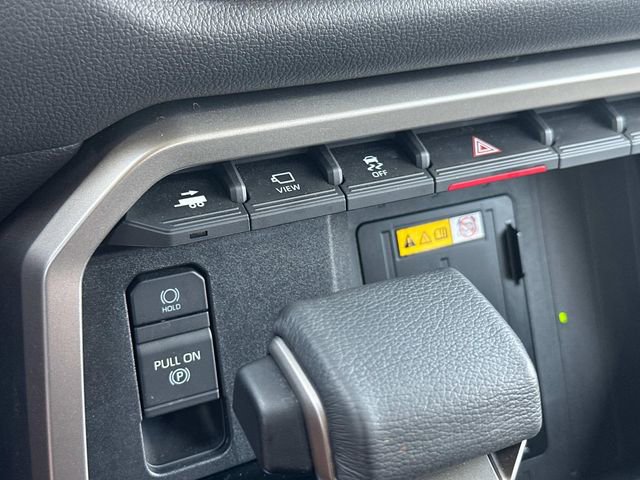 Used 2024 Toyota Tundra Limited image 30