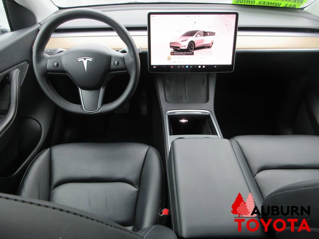 Used 2022 Tesla Model Y Long Range image 9