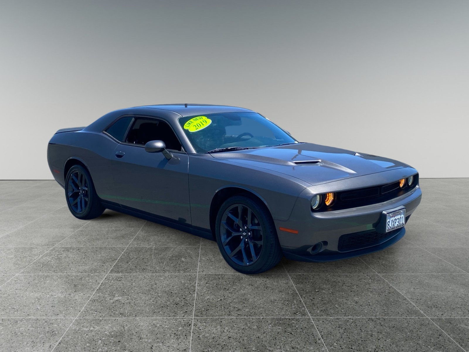 Used 2019 Dodge Challenger SXT w/ Blacktop Package RWD image 7