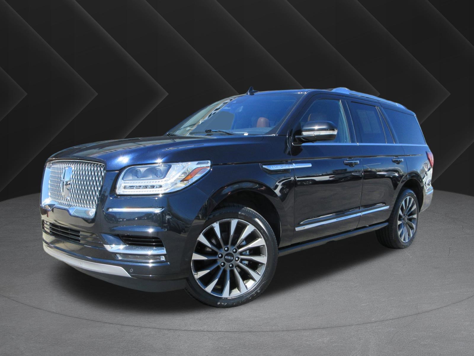 Used 2021 Lincoln Navigator Reserve w/ Cargo Convenience Package image 1