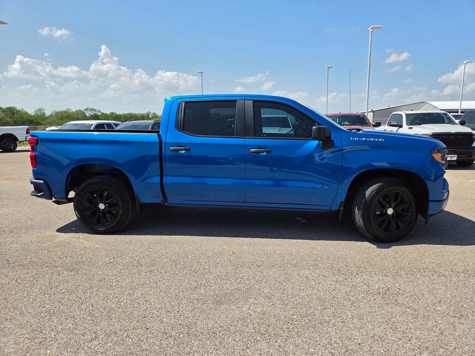 Used 2023 Chevrolet Silverado 1500 Custom RWD image 10